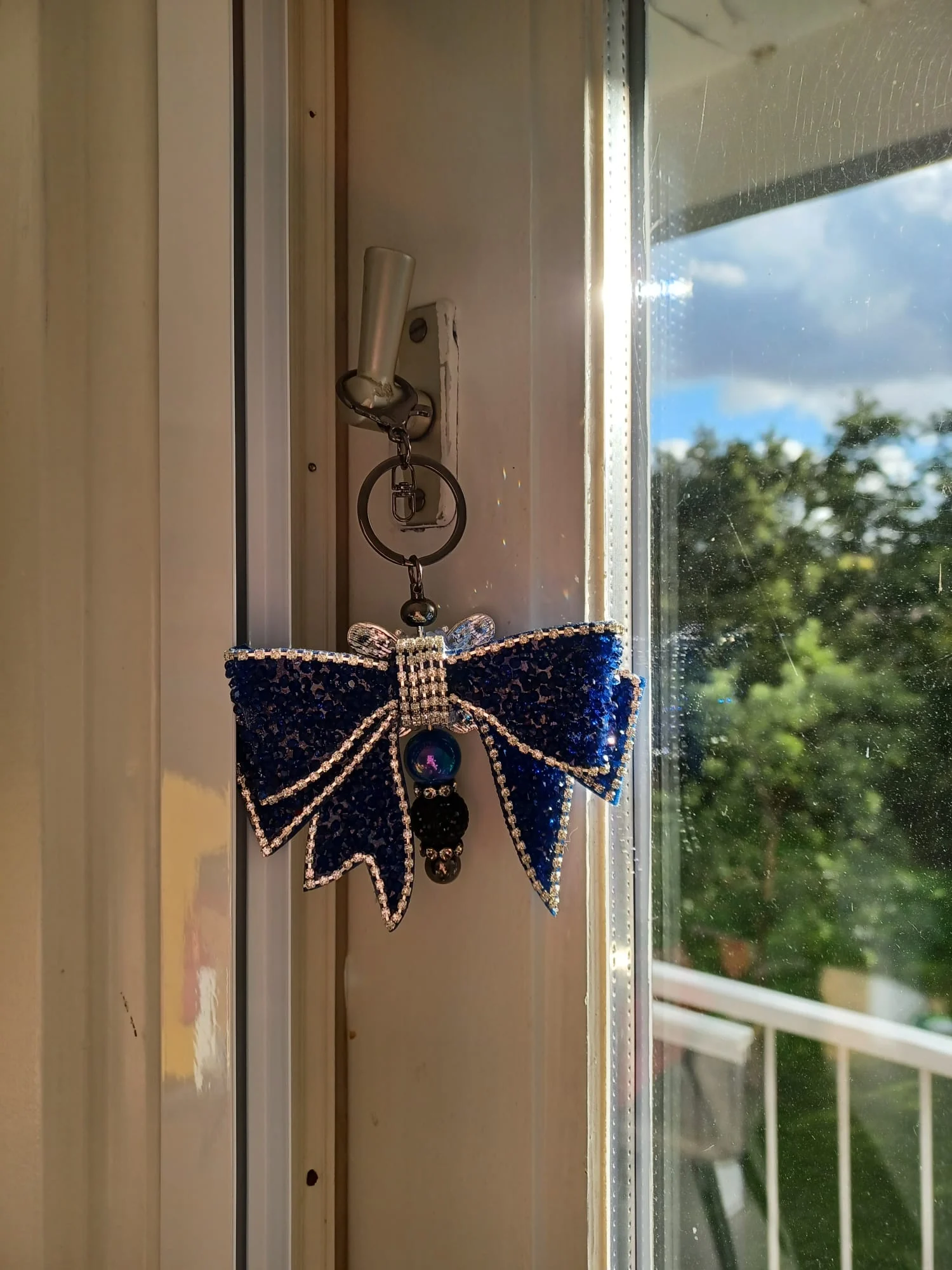 Strass strik — Blauwe decoratieve sleutelhanger